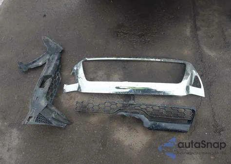 2011 Toyota Tacoma Prerunner V6 z USA, uszkodzony, nr VIN 3TMKU4HN8BM027497